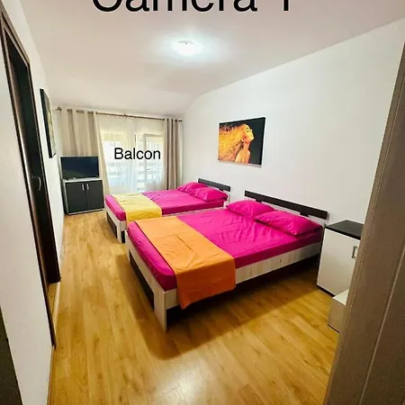 Roxi Case de vacanță